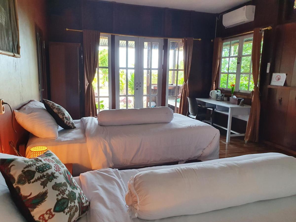 Amban Beach House Manokwari Exterior photo